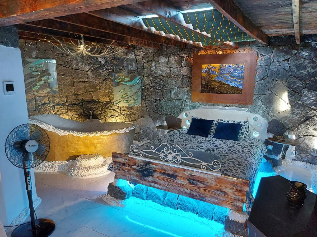Aloelux Villa ! - Private Villa With Jacuzzi, Cinema ,Massage ,Wonderful View, Art Desing Villa Conil Extérieur photo