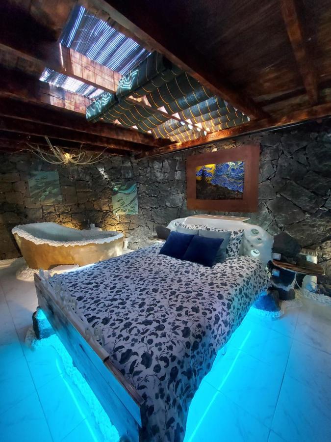Aloelux Villa ! - Private Villa With Jacuzzi, Cinema ,Massage ,Wonderful View, Art Desing Villa Conil Extérieur photo